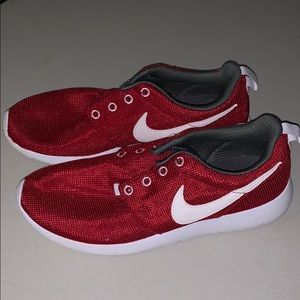 Red Nike Roshes!